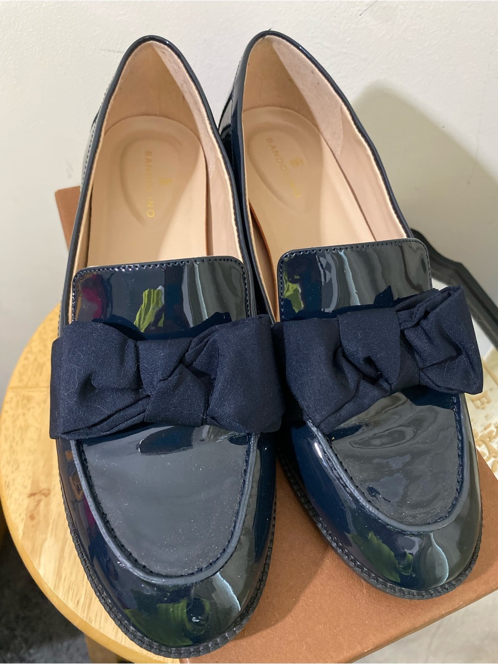 Bandolino Patent Bow Loafer Flats in Navy